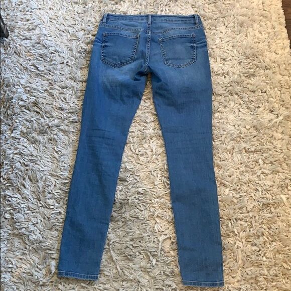 Forever 21 Medium wash stretch skinny Jean size 27 - Picture 4 of 5